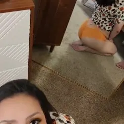 She likes sucking BBC by the mirror
