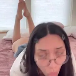 Big tit glasses dildo babe