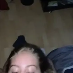 My 19 year gf loves cum on her face