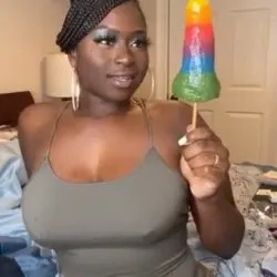 Thick Ebony likes candy deepthroat